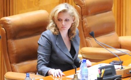Roberta Anastase: Liderii opoziţiei nu sunt de acord cu îmbunătăţirea activităţii Camerei