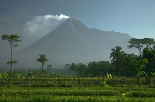 Cutremur de 5,4 pe scara Richter, în apropierea vulcanului indonezian Merapi