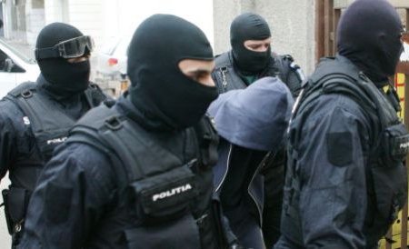 Descinderi în Bucureşti, Călăraşi şi Ilfov: 23 de persoane, reţinute