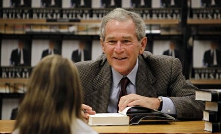 George W. Bush şi-a publicat memoriile: Recunoaşte că a ordonat torturarea liderilor Al Qaeda