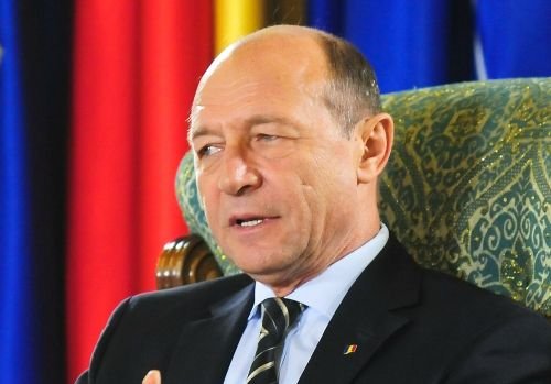 Băsescu, despre CCR: O instituţie penibilă. Şi acum regret creşterea TVA