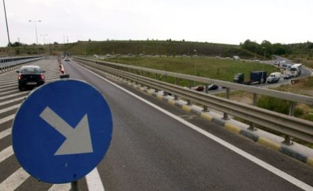 Emil Boc numără 46 de kilometri de autostradă, cu ajutorul centurii Bucureştiului