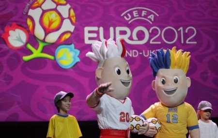Mascota Euro 2012 a fost prezentată la Varşovia