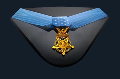 Barack Obama oferă &quot;Medalia de Onoare&quot; unui militar în viaţă, o premieră după 1973