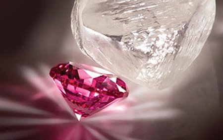 Cel mai scump diamant din lume, licitat cu 46 de milioane de euro