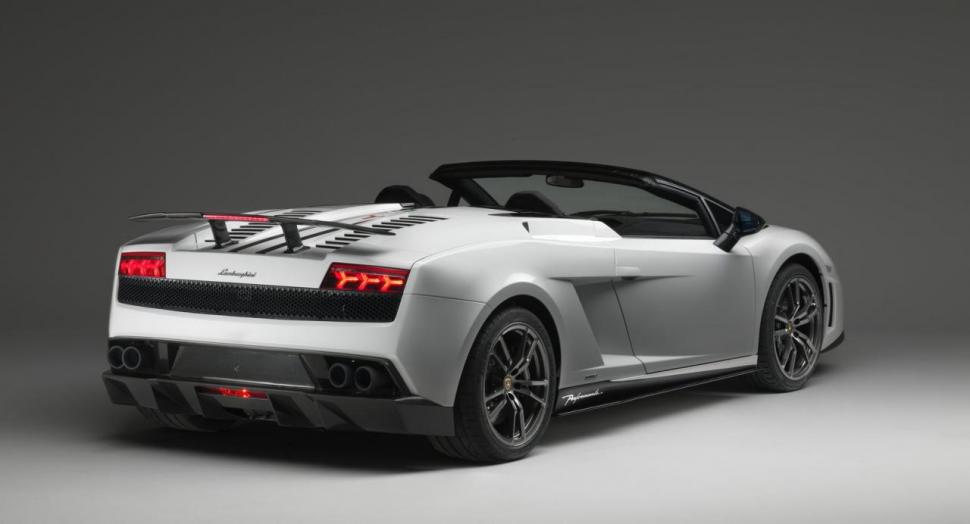 Lamborghini Gallardo LP 570-4 Spyder Performante îşi face apariţia mai devreme 82272