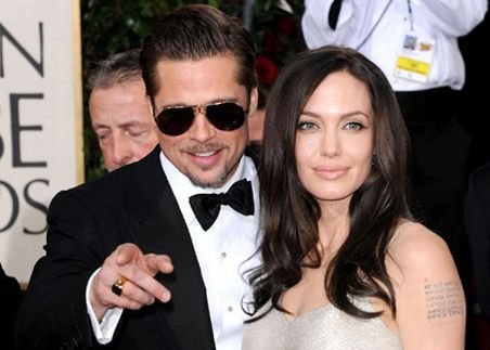 Brad Pitt, figurant în primul film regizat de Angelina Jolie