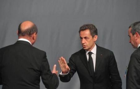Moment penibil la summit-ul NATO: Sarkozy refuză dialogul privat cu Băsescu