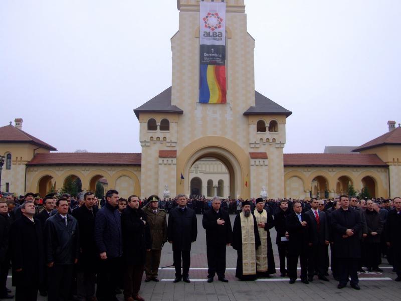 Steagul României are mai multe culori la Alba Iulia, pentru "promovarea turismului" 82432