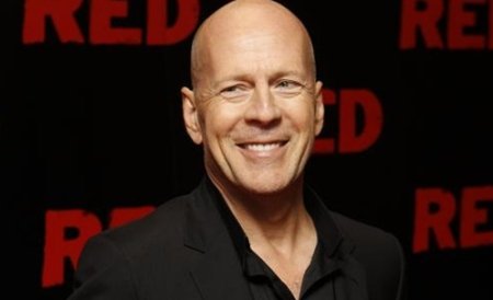 Bruce Willis a semnat un contract de publicitate cu o bancă din Rusia
