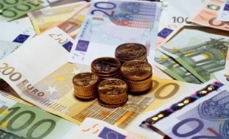 Euro, la maximul ultimelor şase luni. Vezi cursul valutar