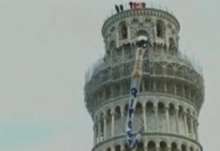 Studenţii au asediat turnul din Pisa şi Colosseum-ul, nemulţumiţi de reformele din învăţământ