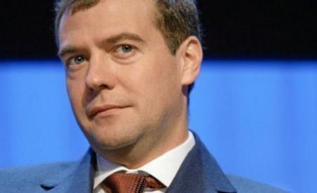 Dmitri Medvedev denunţă &quot;legăturile directe&quot; dintre grupurile infracţionale şi poliţia rusă