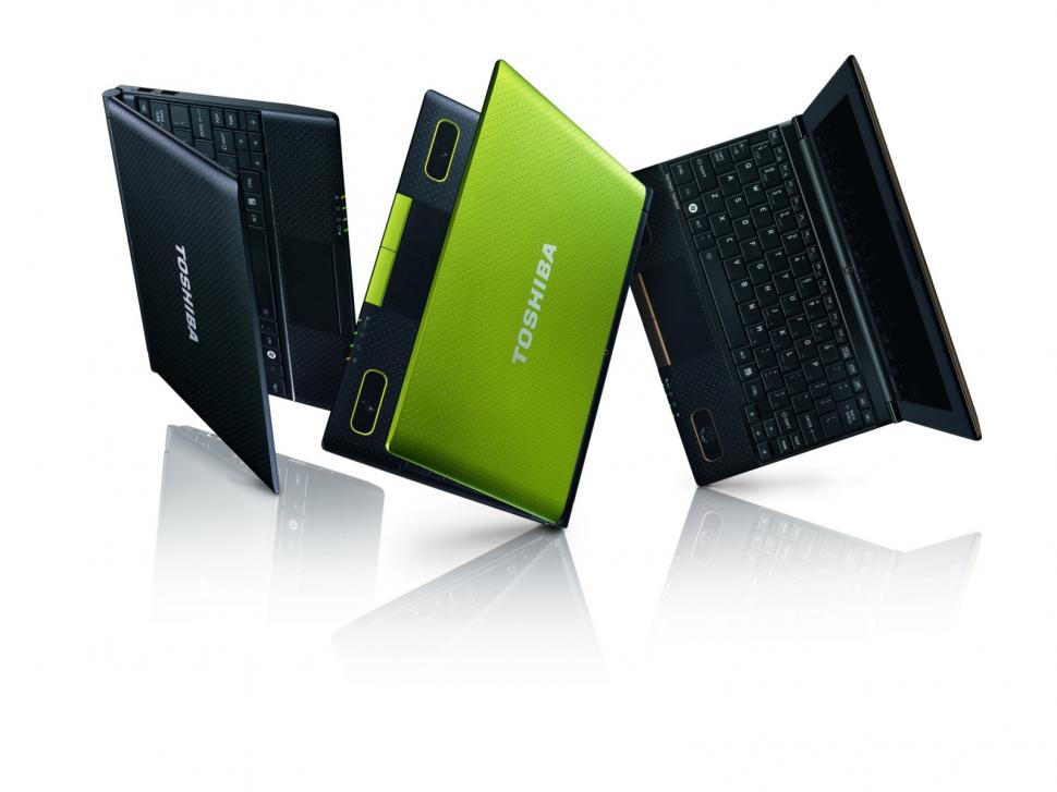 Toshiba anunţă primul netbook din lume cu difuzoare Harman/Kardon 83273