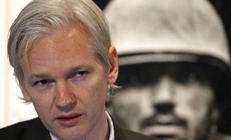 Fondatorul WikiLeaks: Sursa noastră este un erou fără egal. Vom publica şi note referitoare la OZN-uri