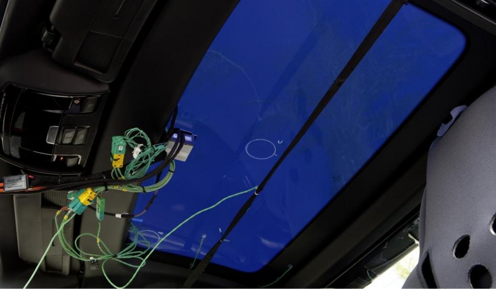 Mercedes SLK 2012, prezentat într-un clip publicitar 83347