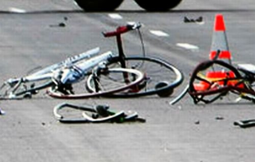 Tragedie pe o şosea din Italia: Un şofer drogat a ucis şapte ciclişti 