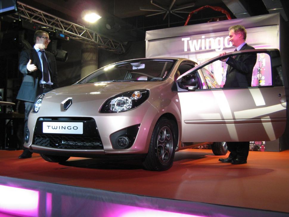 Noul Renault Twingo şi ediţia limitată Twingo Miss Sixty, lansate oficial în România 83665