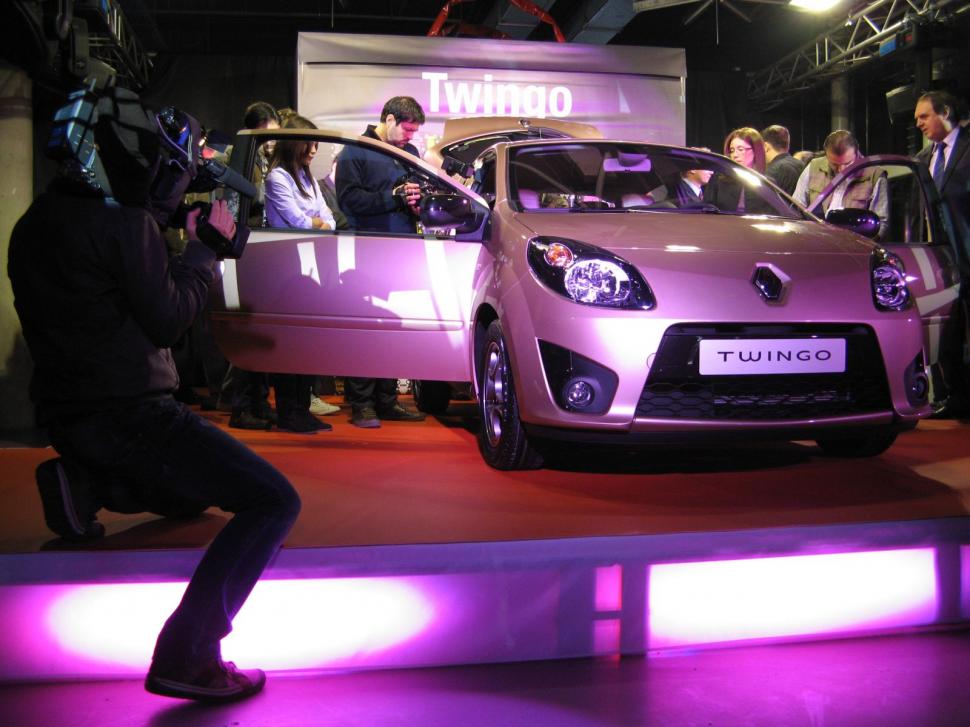 Noul Renault Twingo şi ediţia limitată Twingo Miss Sixty, lansate oficial în România 83673