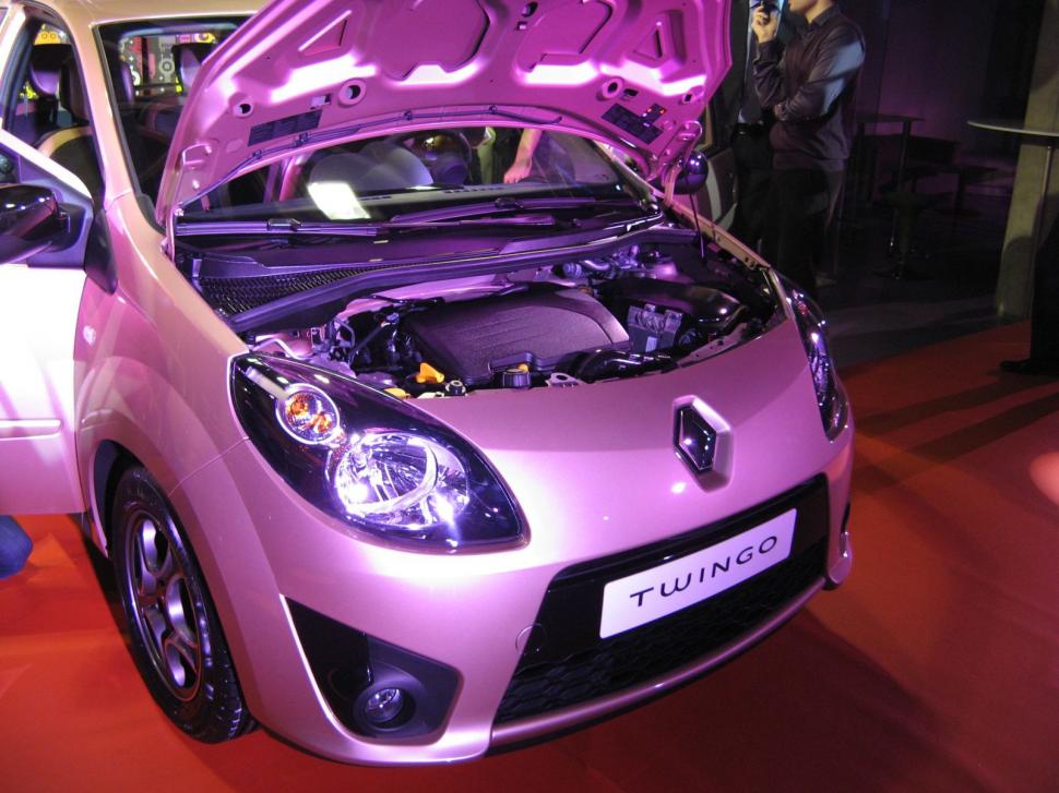 Noul Renault Twingo şi ediţia limitată Twingo Miss Sixty, lansate oficial în România 83674