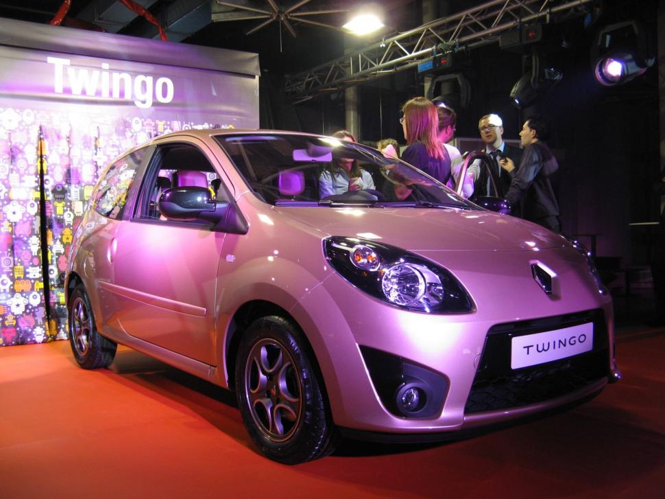 Noul Renault Twingo şi ediţia limitată Twingo Miss Sixty, lansate oficial în România 83676