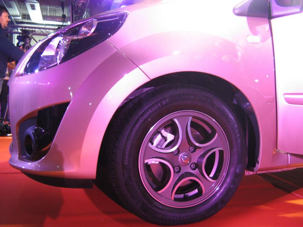 Noul Renault Twingo şi ediţia limitată Twingo Miss Sixty, lansate oficial în România 83680