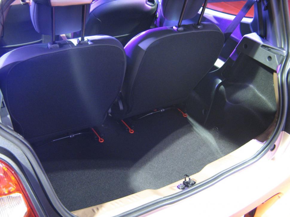 Noul Renault Twingo şi ediţia limitată Twingo Miss Sixty, lansate oficial în România 83681