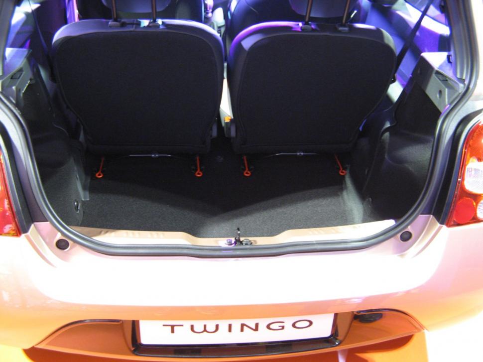 Noul Renault Twingo şi ediţia limitată Twingo Miss Sixty, lansate oficial în România 83682