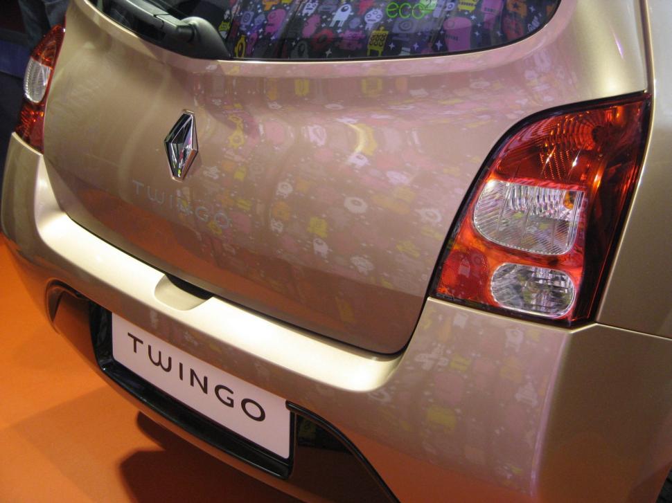 Noul Renault Twingo şi ediţia limitată Twingo Miss Sixty, lansate oficial în România 83684