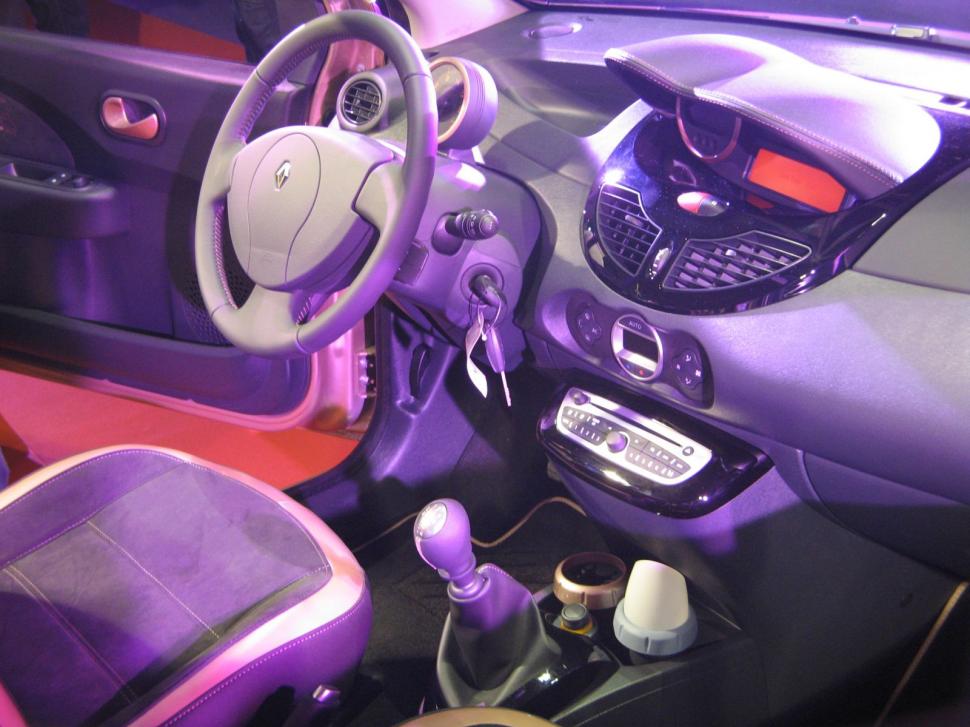 Noul Renault Twingo şi ediţia limitată Twingo Miss Sixty, lansate oficial în România 83685