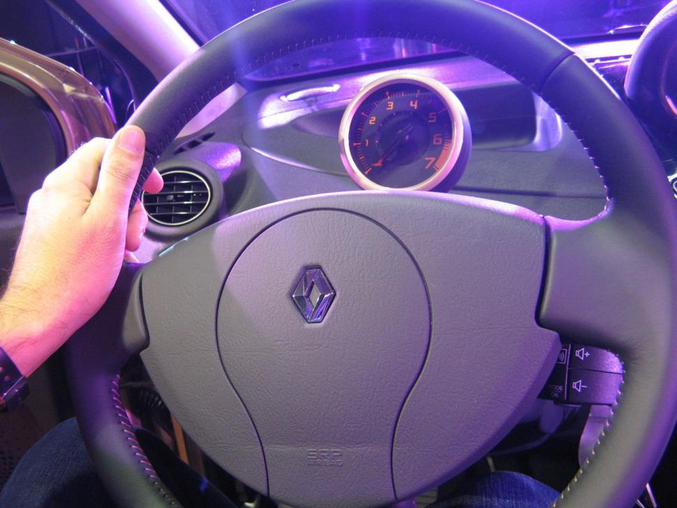 Noul Renault Twingo şi ediţia limitată Twingo Miss Sixty, lansate oficial în România 83687