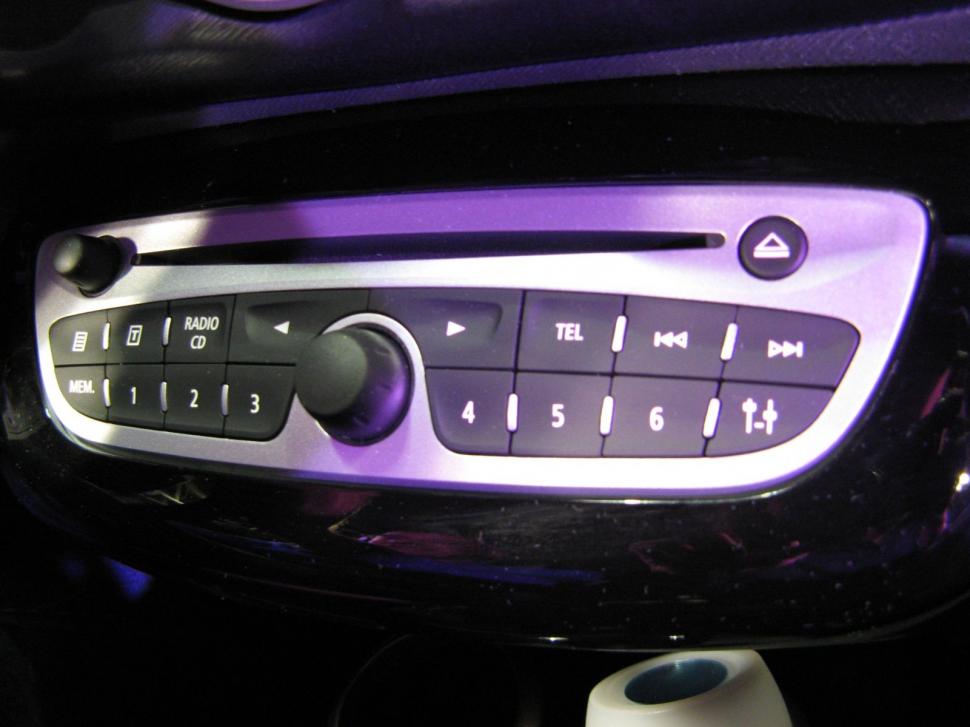 Noul Renault Twingo şi ediţia limitată Twingo Miss Sixty, lansate oficial în România 83688