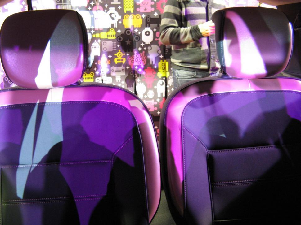 Noul Renault Twingo şi ediţia limitată Twingo Miss Sixty, lansate oficial în România 83689