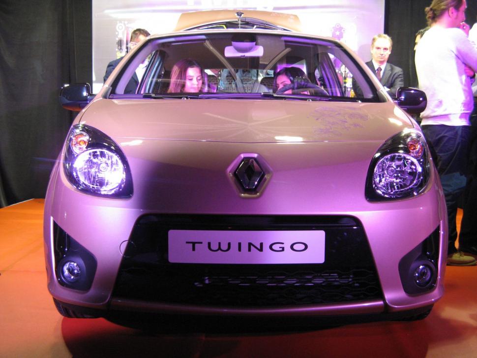 Noul Renault Twingo şi ediţia limitată Twingo Miss Sixty, lansate oficial în România 83695