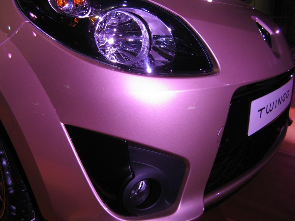 Noul Renault Twingo şi ediţia limitată Twingo Miss Sixty, lansate oficial în România 83698