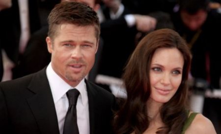 Brad Pitt şi Angelina Jolie se vor căsători la începutul anului, în India