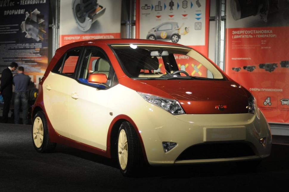 ë-AUTO prezintă trei prototipuri hibride ruseşti 84558