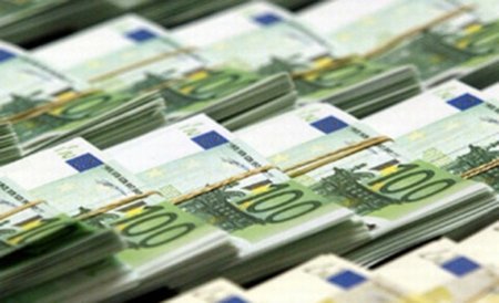 Banca Mondială: Românii au trimis circa 40 de miliarde de dolari în ţară în ultimii şase ani