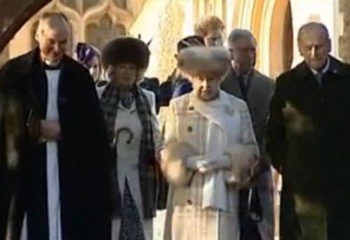 Regina Marii Britanii şi soţia Prinţului Charles, acuzate de cruzime faţă de animale