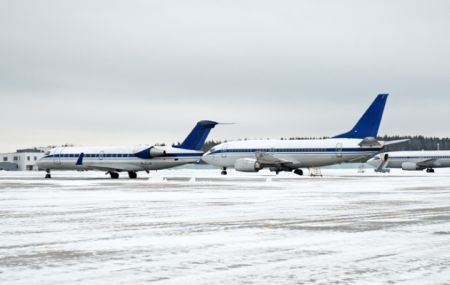 Zăpada afectează activitatea aeroporturilor. Vezi lista curselor anulate 