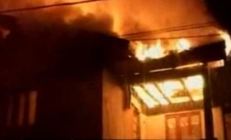 Două incendii în 24 de ore la casa memorială Vasile Alecsandri, din cauza oamenilor străzii