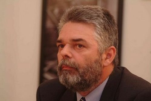 Omul din spatele controversatei legi a presei din Ungaria, fost colaborator al Securităţii din România