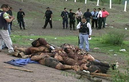 Masacru în Mexic. Traficanţii de droguri au ucis 27 de persoane. 14 dintre victime au fost decapitate 