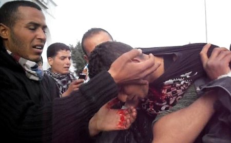 Proteste în Tunisia. 14 oameni au fost ucişi, în urma confruntărilor cu poliţia 