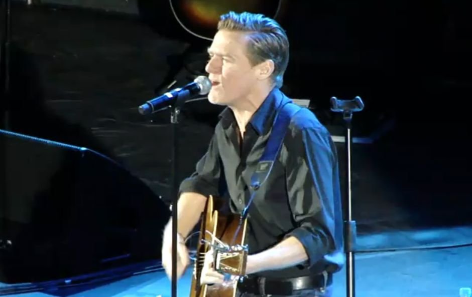 Concert caritabil la Londra: Bryan Adams a cântat cu o femeie care s-a vindecat de cancer