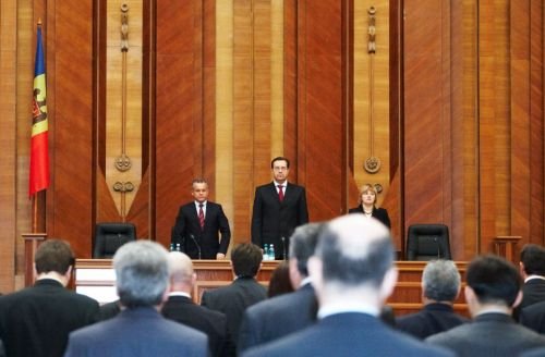Noul Guvern al Republicii Moldova, prezentat în cadrul unei şedinţe a Parlamentului