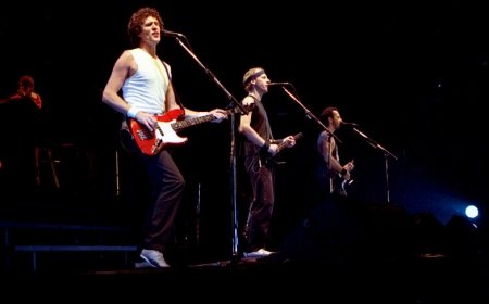 Piesa „Money for nothing” a trupei Dire Straits, interzisă la radiourile din Canada