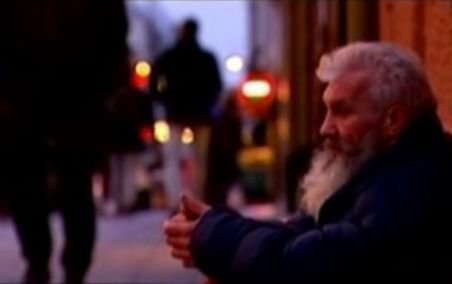 Un cerşetor român uimeşte Norvegia: A făcut curat şi a luat cadouri pentru cei care l-au lăsat singur în casă
