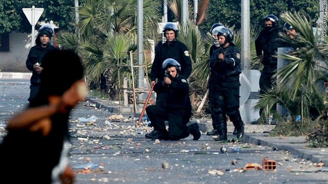 Bilanţul revoluţiei din Tunisia - 150 de morţi. Un incendiu la o închisoare a provocat moartea a 42 de oameni