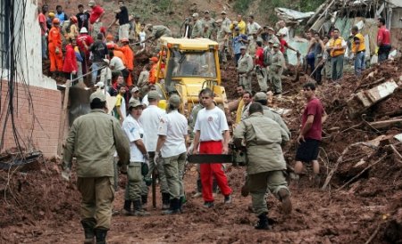 Brazilia. Cel puţin 610 oameni au murit din cauza ploilor torenţiale, într-o singură noapte